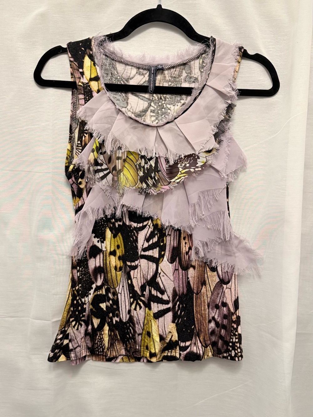Sleeveless Ruffled Butterfly Print Top in Lavender